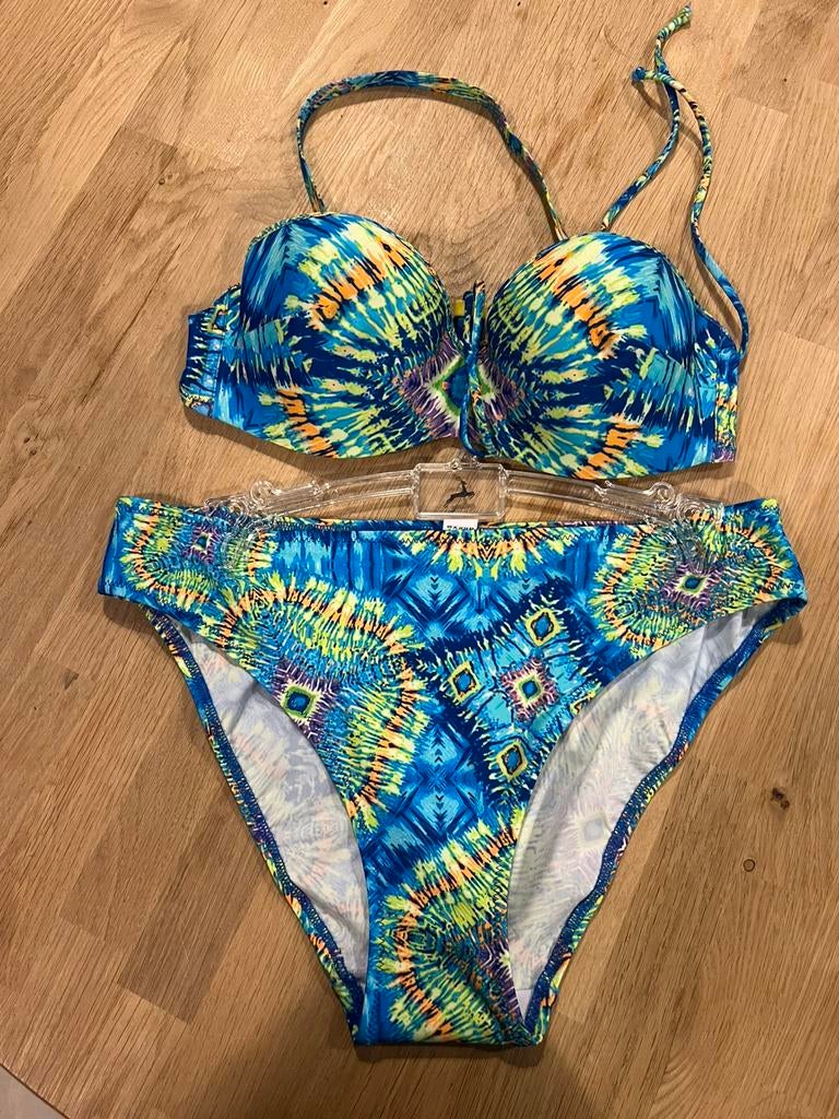 Antigel bikini maat 38B/75B slip 42 NIEUW!! Nu €20,-, Kleding | Dames, Badmode en Zwemkleding, Ophalen of Verzenden, Nieuw, Bikini
