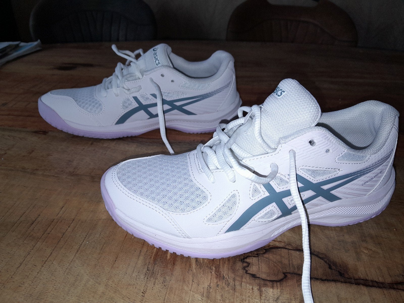 ASICS UPCOURT 6 Sportschoenen - Maat 39.5, Sport en Fitness, Ophalen of Verzenden, Nieuw, Schoenen