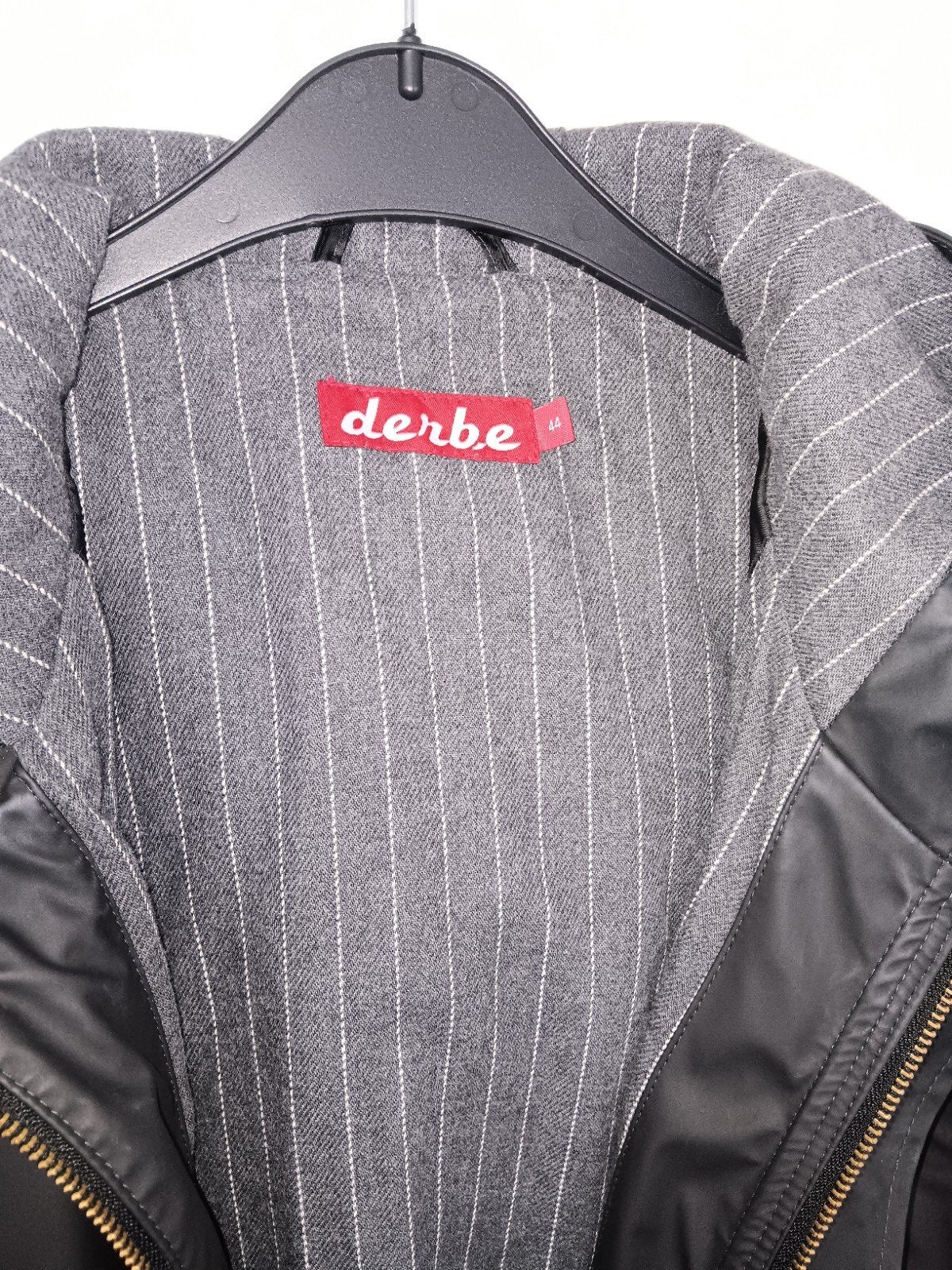 Te Koop: DERB, E  Regenjas,  mt 44/46. Donkergrijs.  (J-25)., Kleding | Dames, Ophalen of Verzenden, Grijs, Derb,e, Jas of Mantel