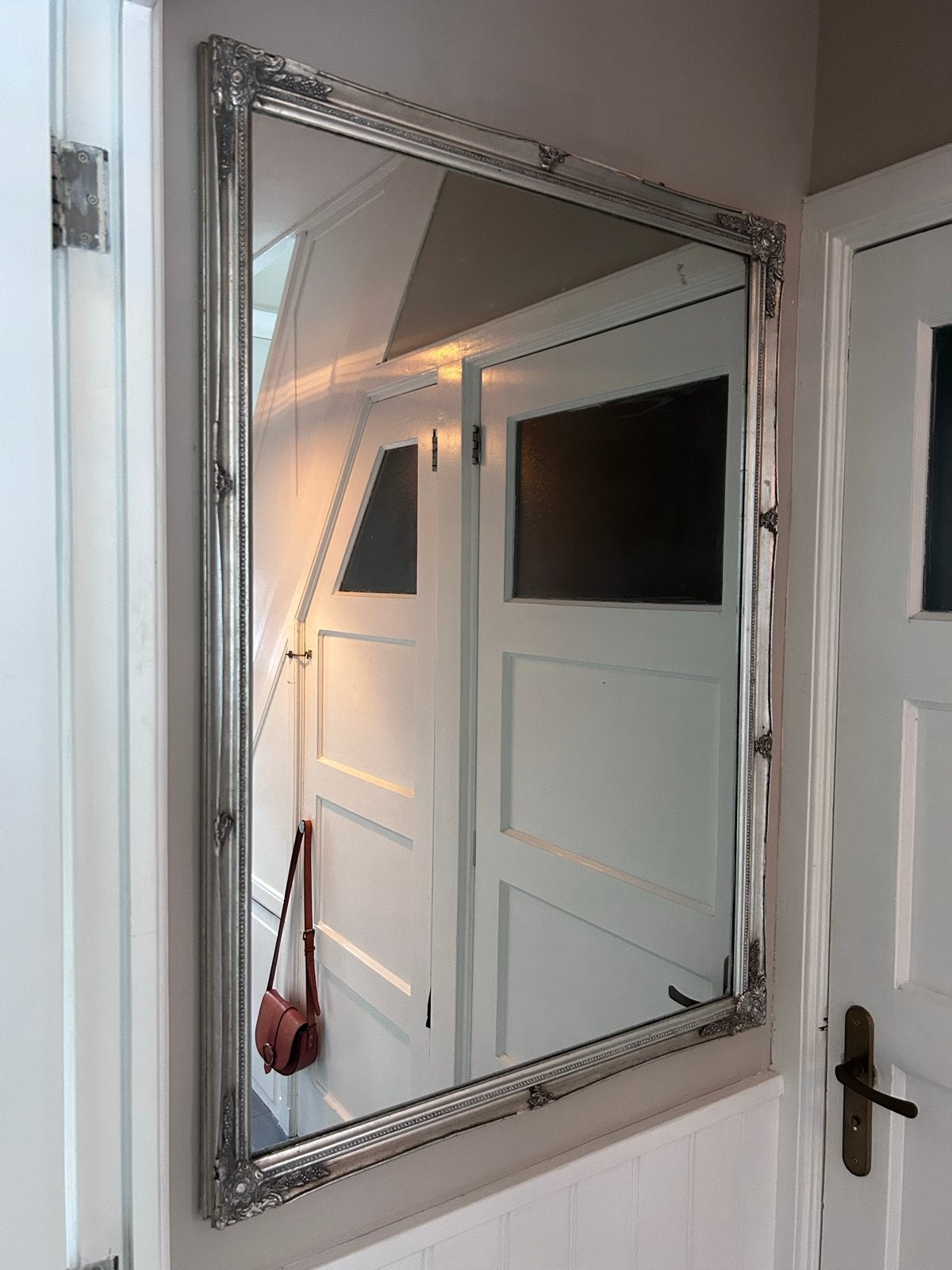 Grote spiegel met sierlijke zilveren lijst, Huis en Inrichting, Woonaccessoires | Spiegels, Ophalen, Gebruikt, 75 tot 100 cm, 150 tot 200 cm