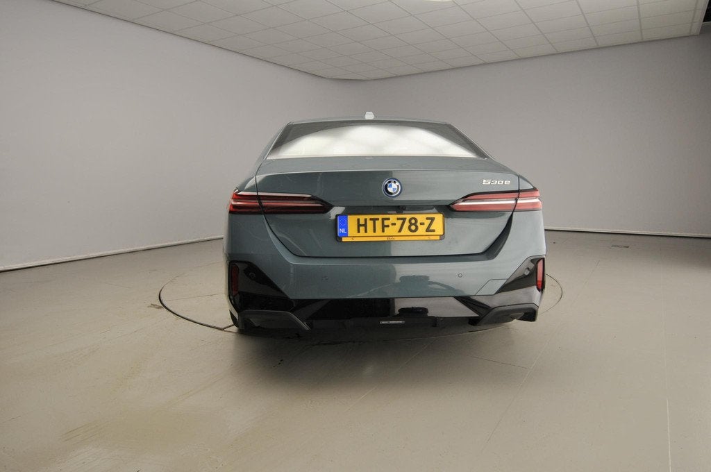 BMW 5 Serie Sedan 530e | M-Sportpakket | LED | Navigatie | A, Auto's, Automaat, 1998 cc, 4 cilinders, Met garantie (alle)