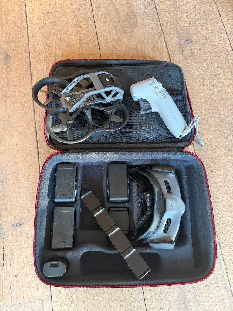 DJI Avata Pro View Combo met accessoires, 250 tot 900 gram, Cameradrone, 5 tot 10 kilometer, Zo goed als nieuw