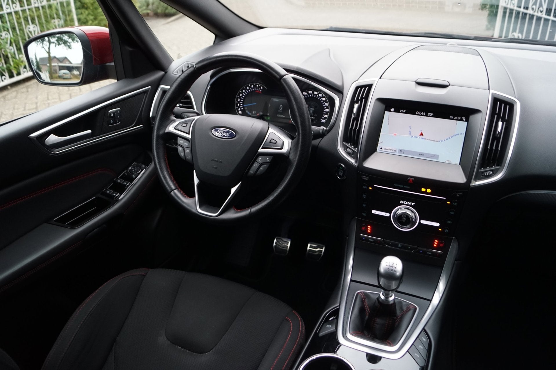 Ford S-Max 1.5 ST-Line Sportst Stoel en Voorruitverw Navi Cl, Auto's, Voorwielaandrijving, Dealer onderhouden, 4 cilinders, Bedrijf