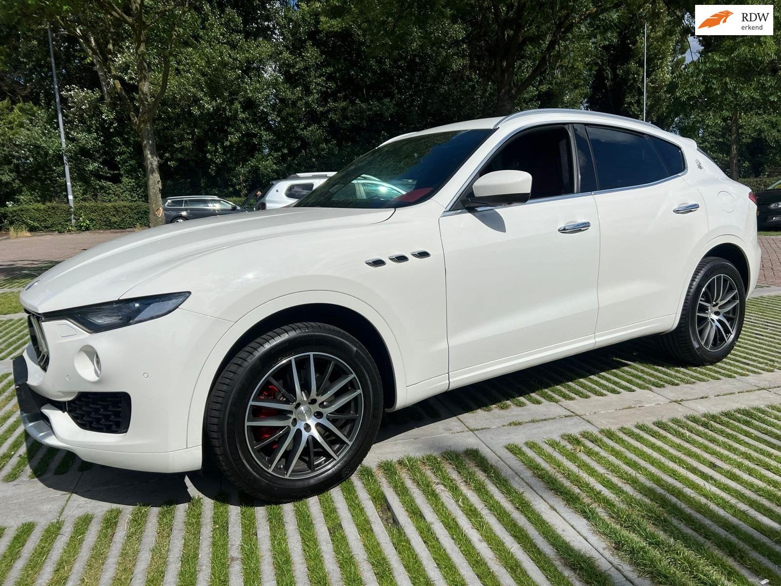 Maserati Levante 3.0 V6 D AWD, Gebruikt, Euro 6, Diesel, Vierwielaandrijving