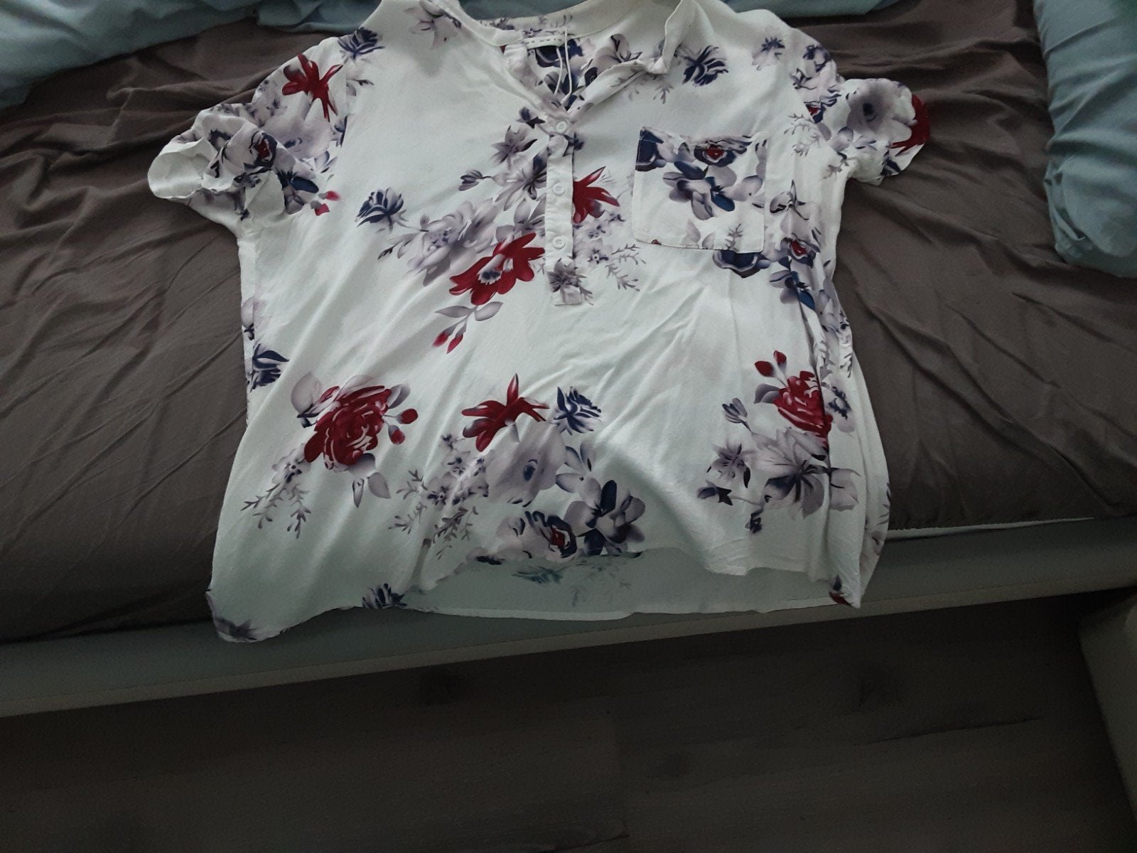 Witte blouse met bloemen, Ophalen of Verzenden, Zo goed als nieuw, Maat 42/44 (L), Wit