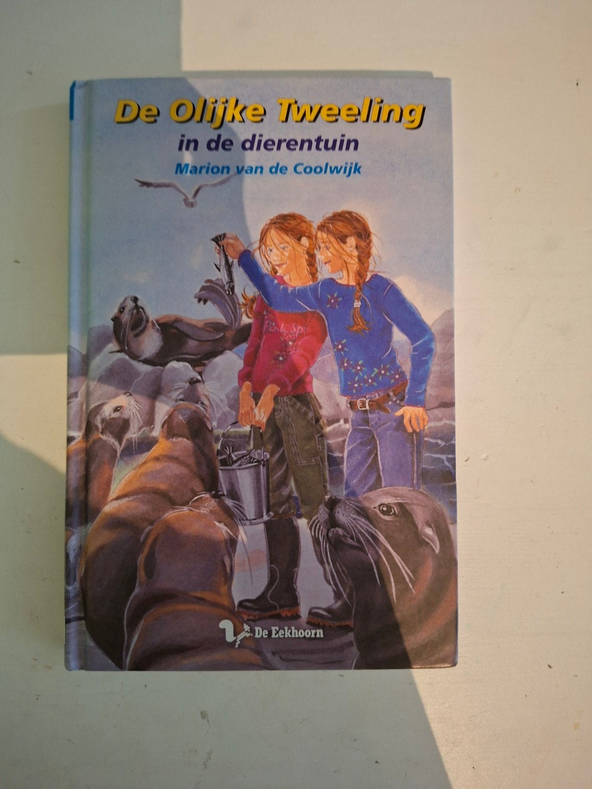 De Olijke Tweeling in de dierentuin - Marion van de Coolwijk, Boeken, Kinderboeken | Jeugd | 10 tot 12 jaar, Ophalen, Gelezen