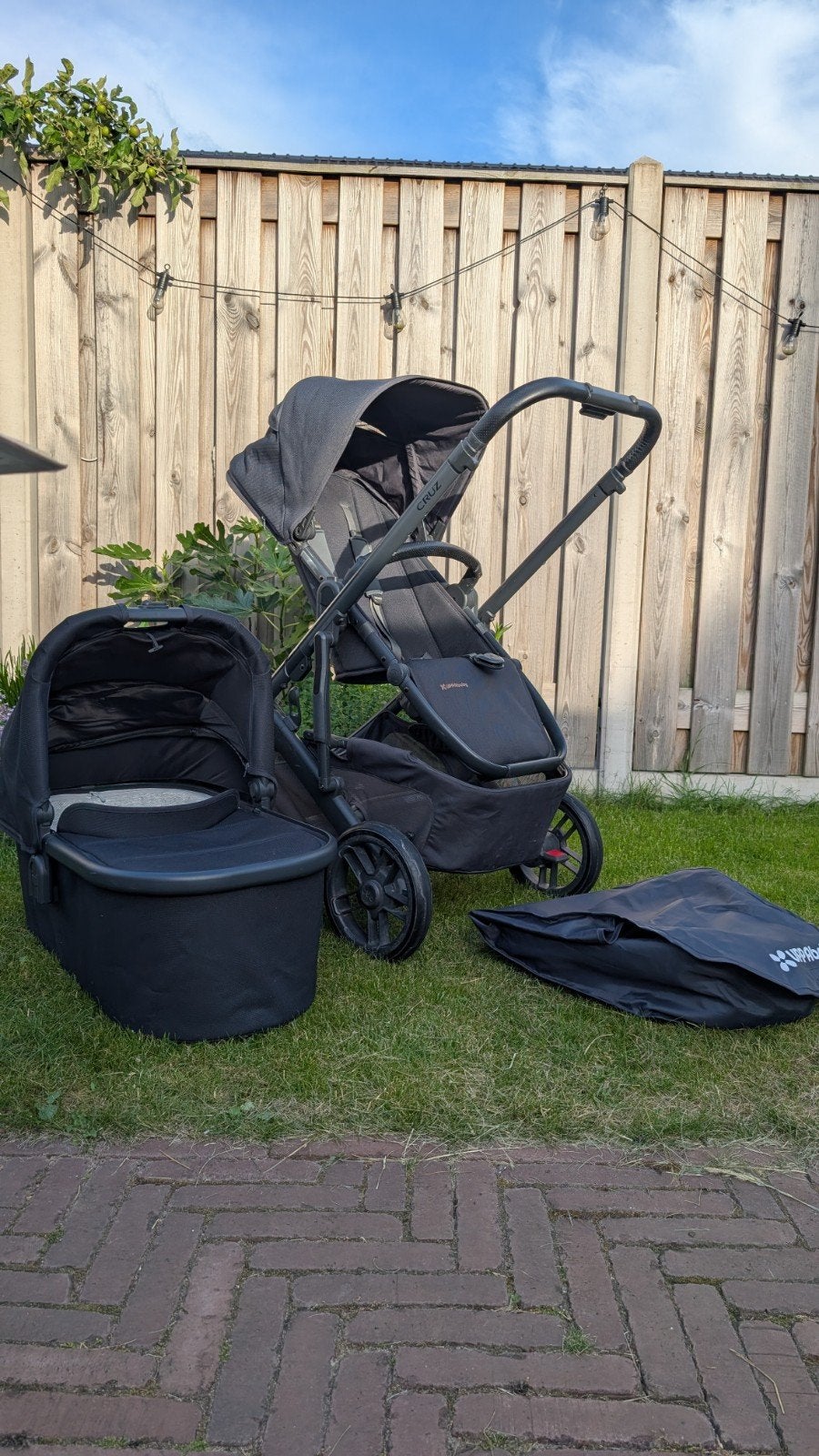UPPAbaby Cruz V2 combiwagen met reiswieg - Jake (Charcoal), Kinderen en Baby's, Gebruikt, Combiwagen, Verstelbare duwstang, Ophalen