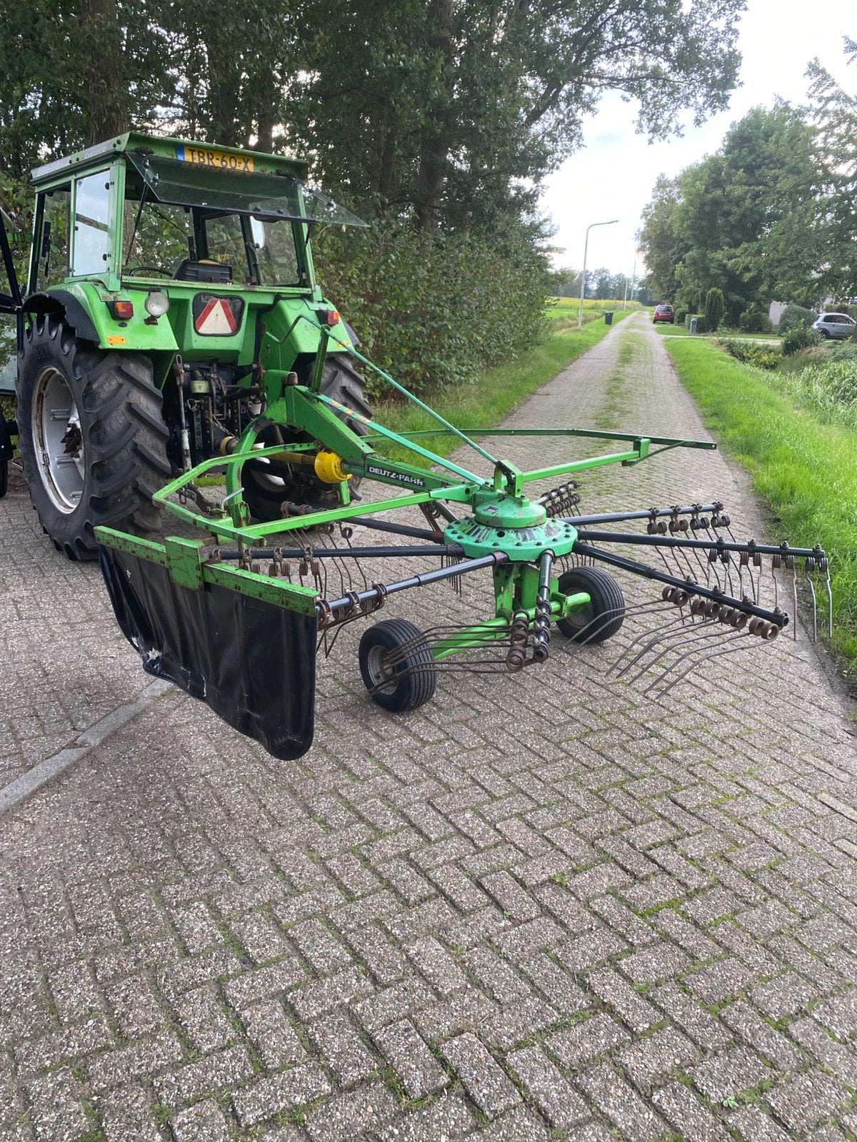 Deutz fahr hark, Ophalen, Weidebouw