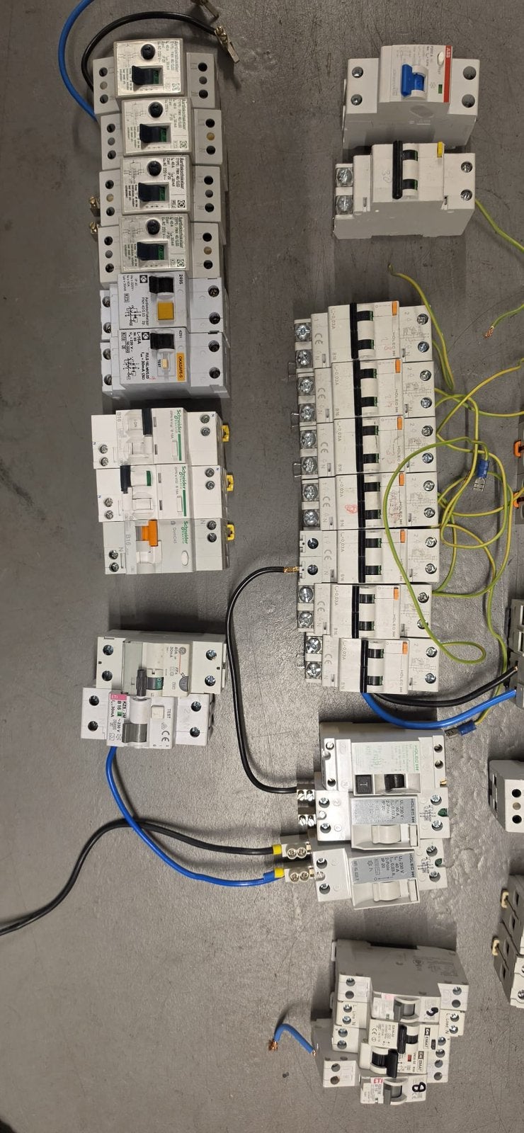 Diverse aardlek schakelaars en automaten allamat, Ophalen, Gebruikt, Aardlekautomaat
