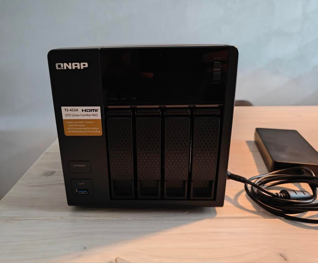 Qnap TS-453A 16 GB NAS, Computers en Software, NAS, Zo goed als nieuw, Ophalen of Verzenden