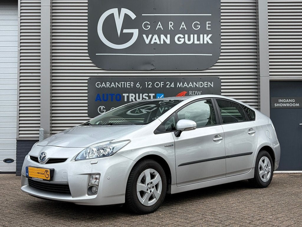 Toyota Prius 1.8 Dynamic 99PK Trekhaak,Navi,Clima,Cruise,HUD, Auto's, Toyota, Stof, Gebruikt, 4 cilinders, Bedrijf