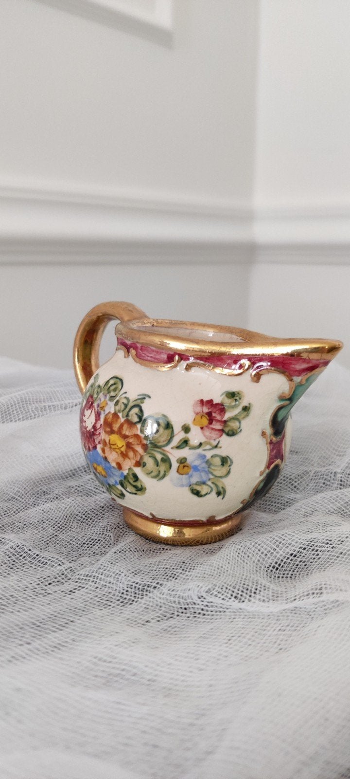 Vintage handgeschilderd porseleinen kannetje., Antiek en Kunst, Antiek | Porselein, Ophalen of Verzenden