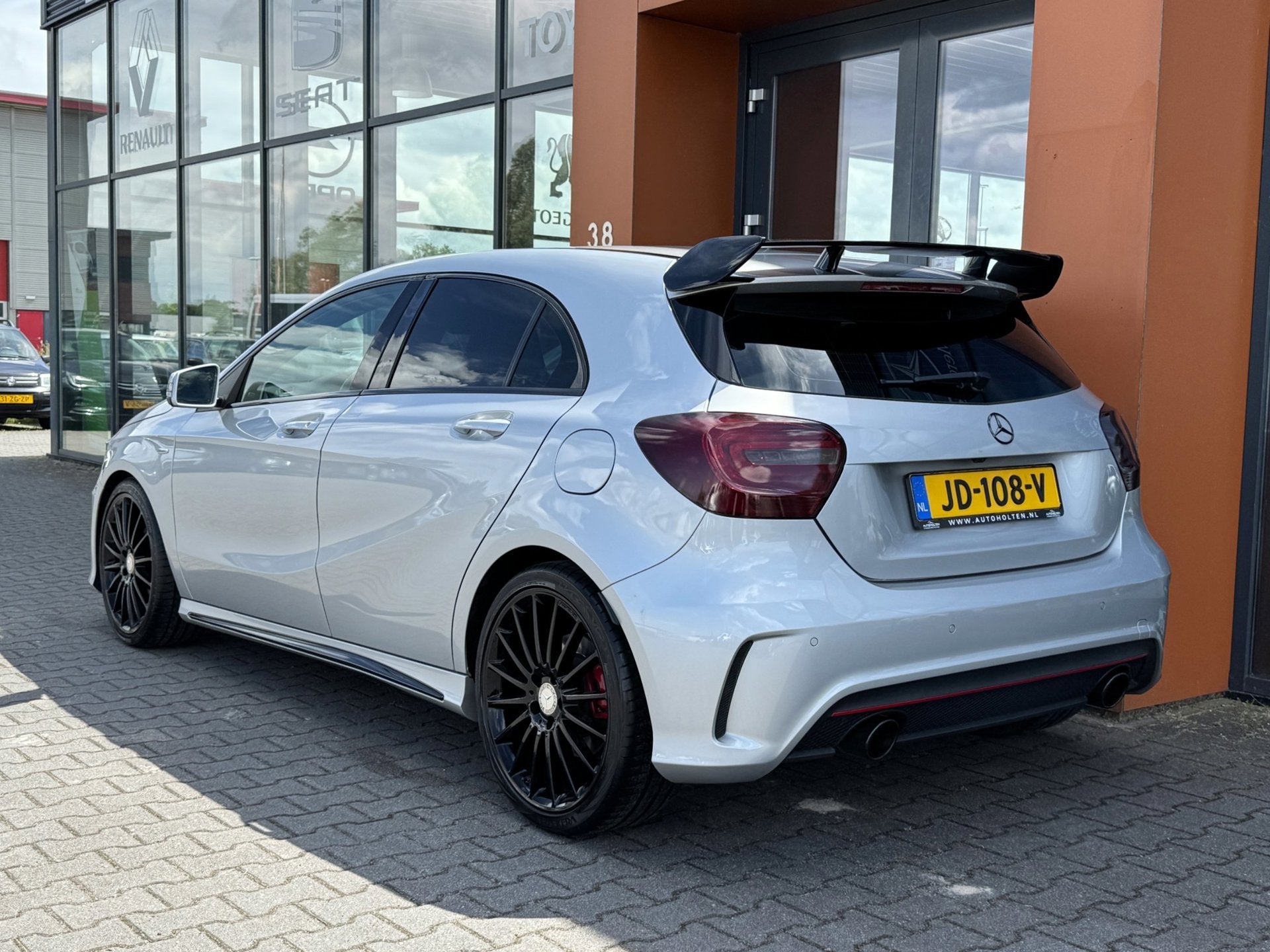 Mercedes-Benz A-klasse 250 Sport automaat|Xenon|Schaalstoel, 730 kg, Gebruikt, Euro 6, 4 cilinders