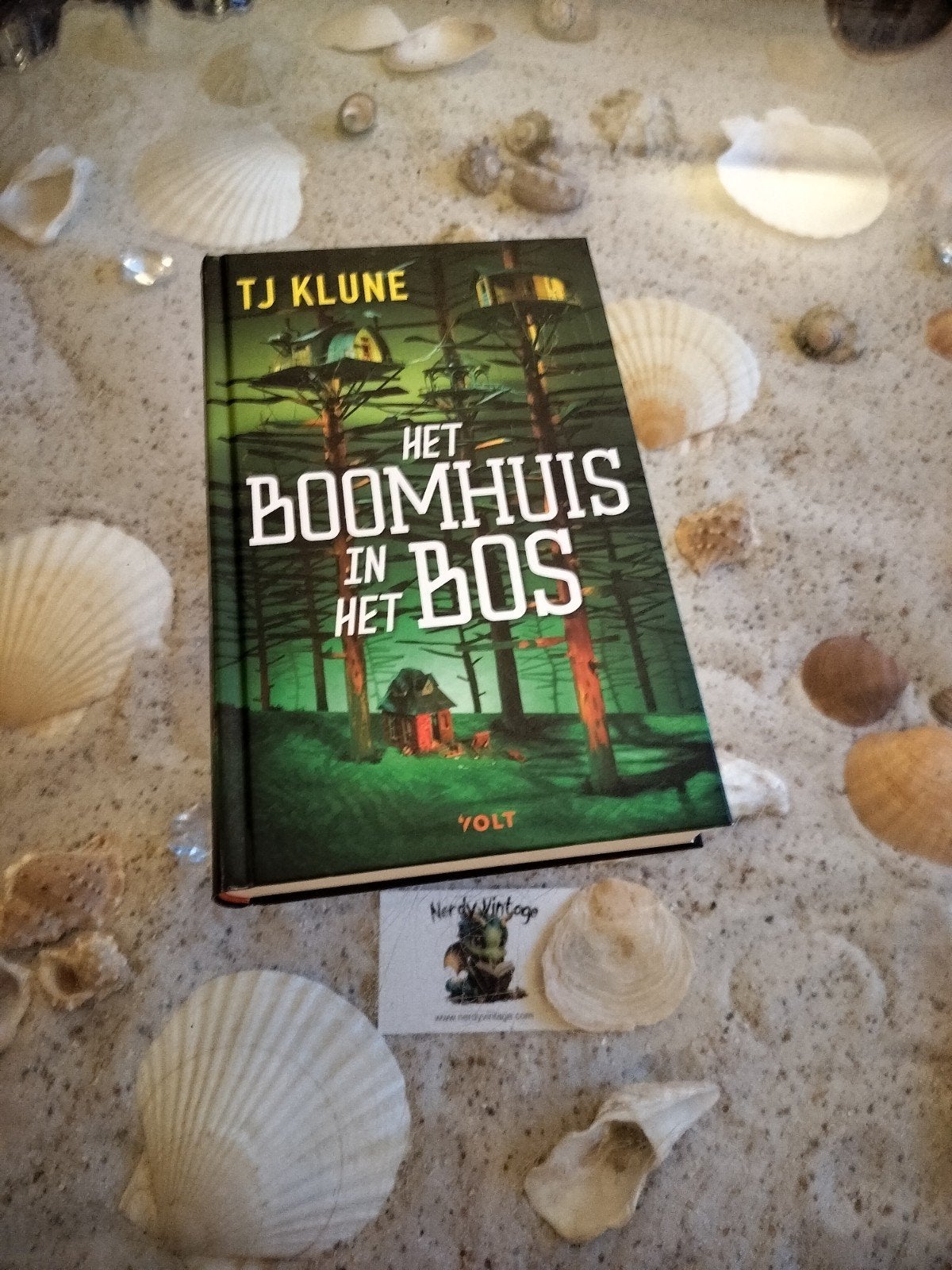 T.J. Klune - Het boomhuis in het bos, Ophalen of Verzenden, Zo goed als nieuw, T.J. Klune