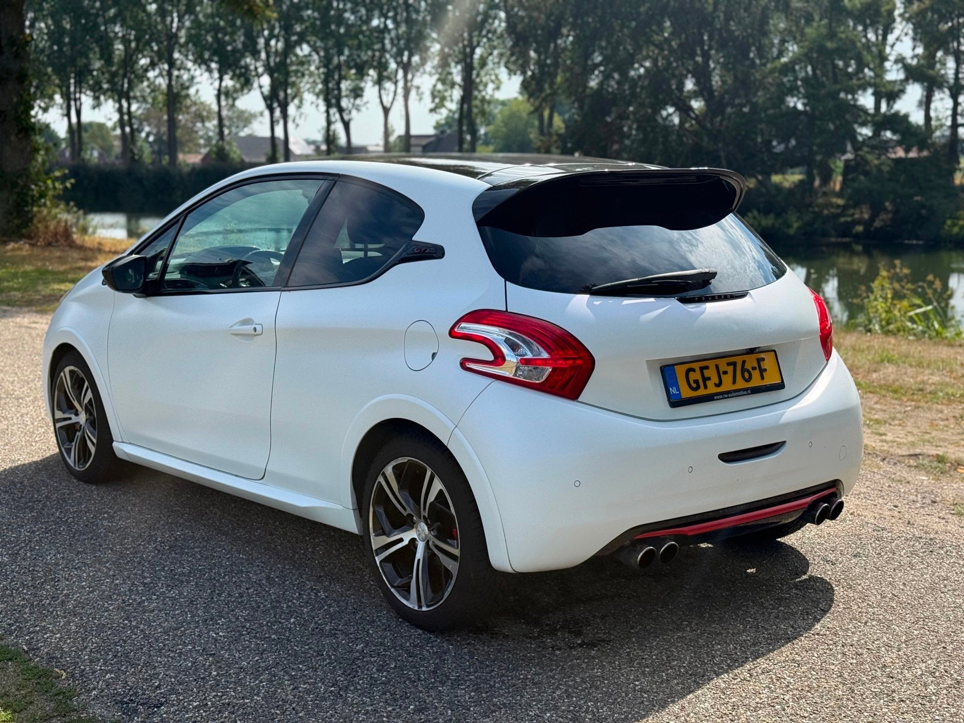 Foto 12 van Peugeot 208 1.6 THP GTi|Airco|Navigatie|Apk