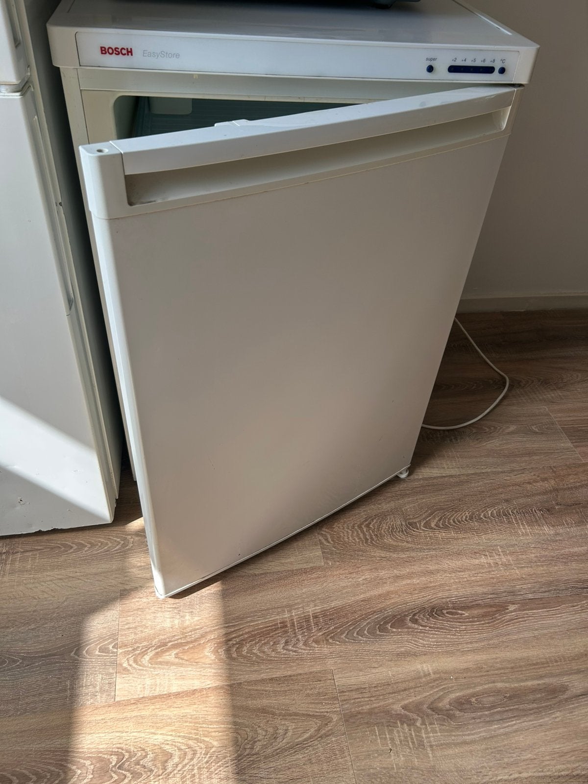Tafelmodel koelkast, Ophalen, 45 tot 60 cm, Zonder vriesvak, Gebruikt
