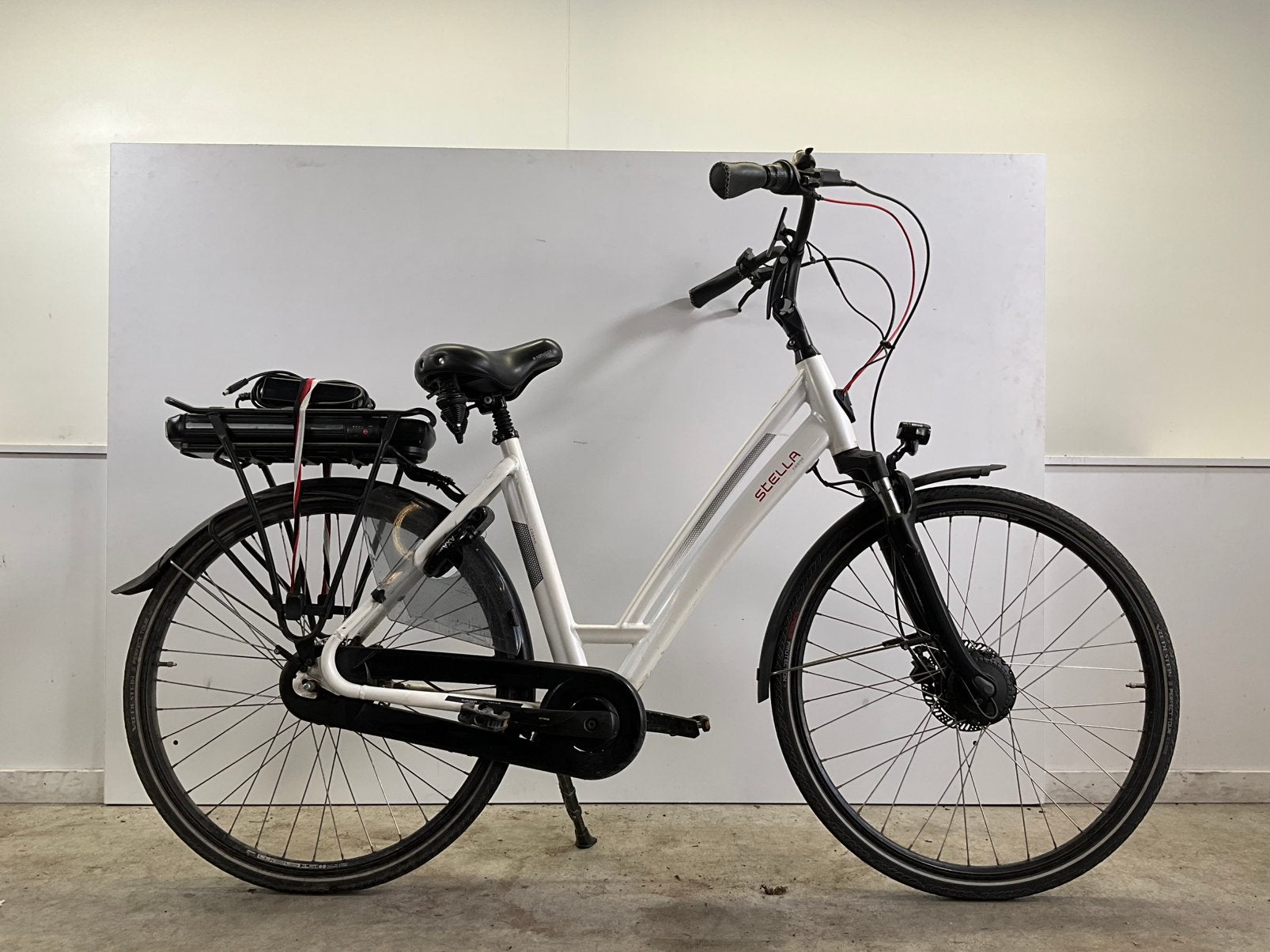 STELLA COSMO ELEKTRISCHE DAMESFIETS 522WATT ACCU 7163KM, 51 tot 55 cm, Ophalen, Zo goed als nieuw, Overige merken