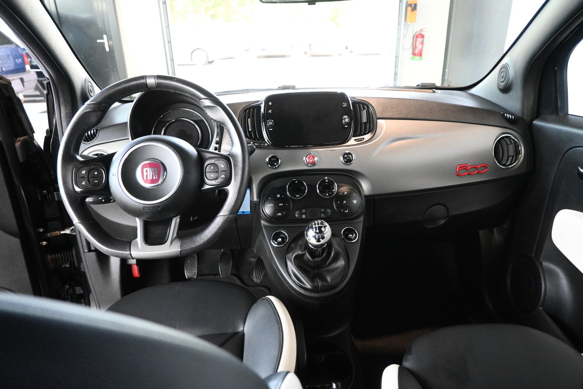 Fiat 500 0.9 TwinAir Turbo Sport Nap! Airco Cruise Navigatie, Auto's, Voorwielaandrijving, Gebruikt, Met garantie (alle), Leder en Stof