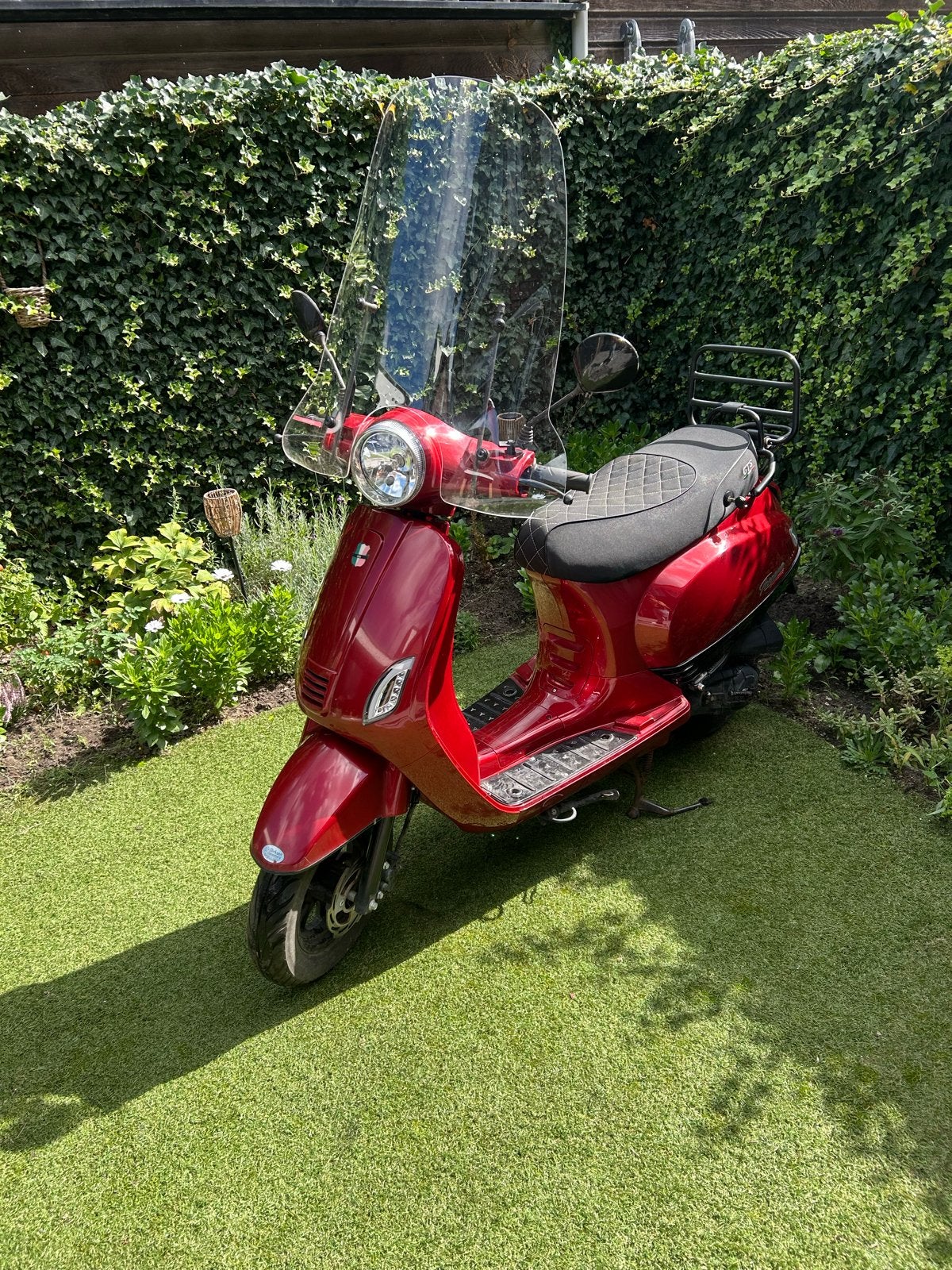 GTS Toscana scooter uit 2021 met geel kenteken, Fietsen en Brommers, Scooters | Overige merken, Ophalen, Gebruikt, Benzine