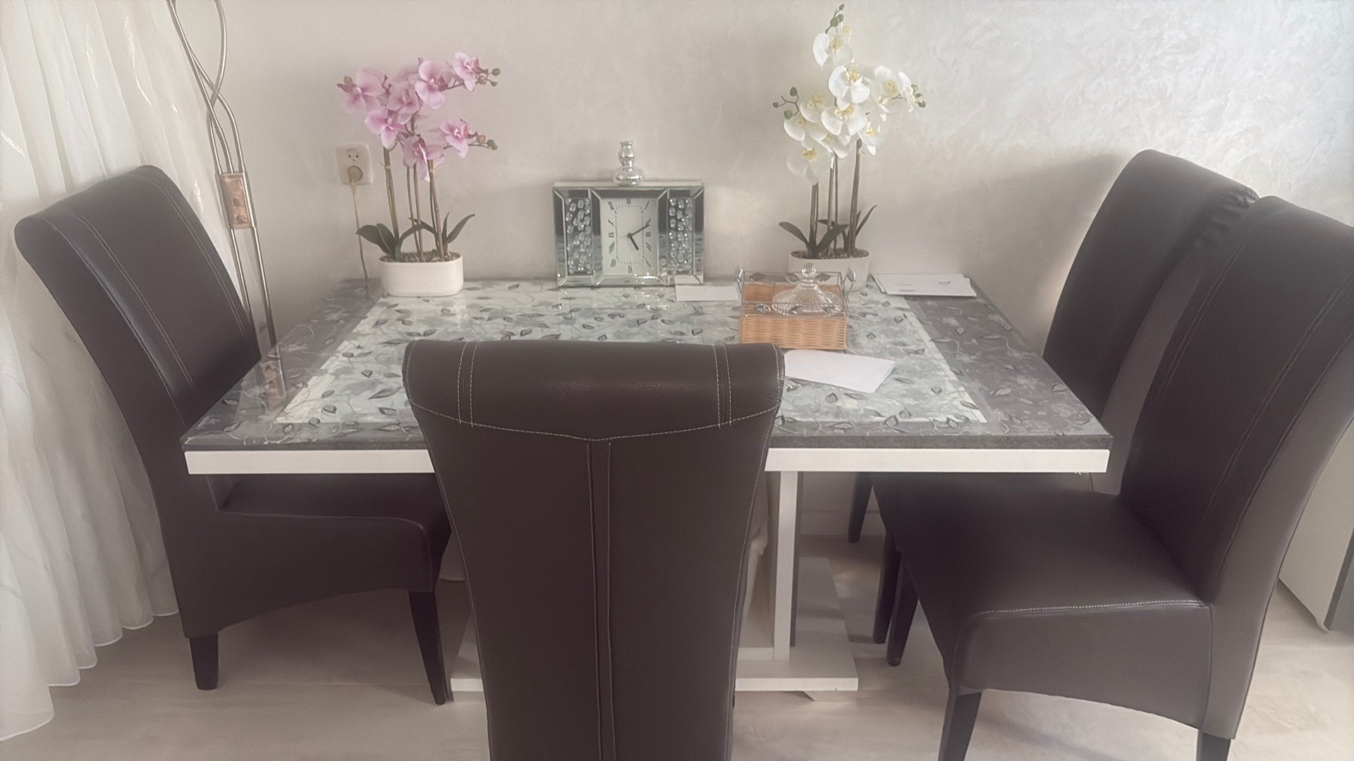 Eettafel met salontafel en tv meubel, Huis en Inrichting, Ophalen of Verzenden, Zo goed als nieuw, 4 tot 6 stoelen