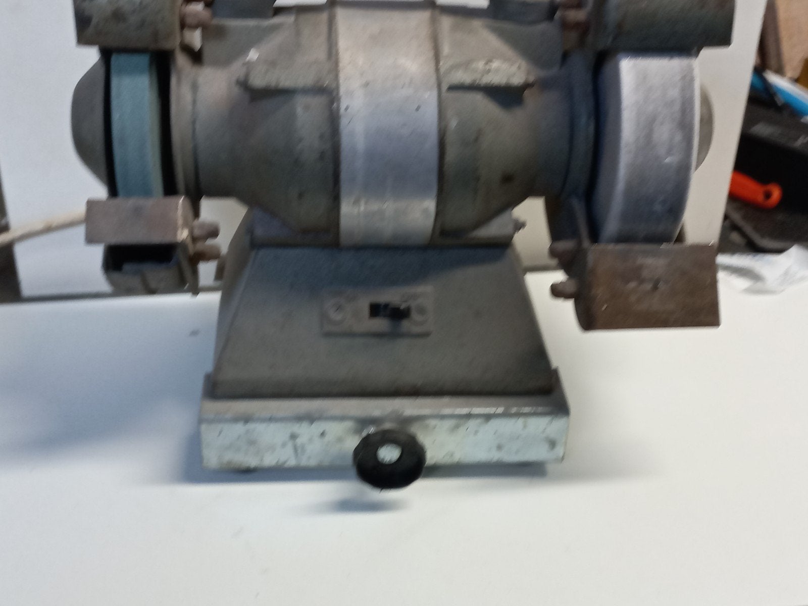 Creusen Werkbankslijpmachine - Gebruikt, Ophalen, Gebruikt, Werkbankslijpmachine