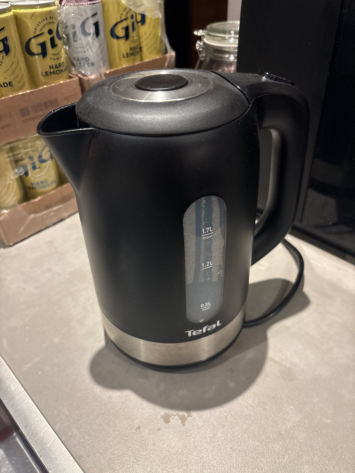 Nieuwe Tefal waterkoker - Zwart, 1.7L, Witgoed en Apparatuur, 1 tot 2 liter, Ophalen, Nieuw, Draadloos
