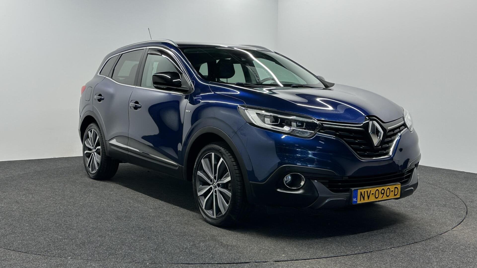 Renault Kadjar 1.2 TCe Bose NAVI LEER CRUISE TREKHAAK ECC LM, Auto's, Voorwielaandrijving, Kadjar, Gebruikt, 4 cilinders