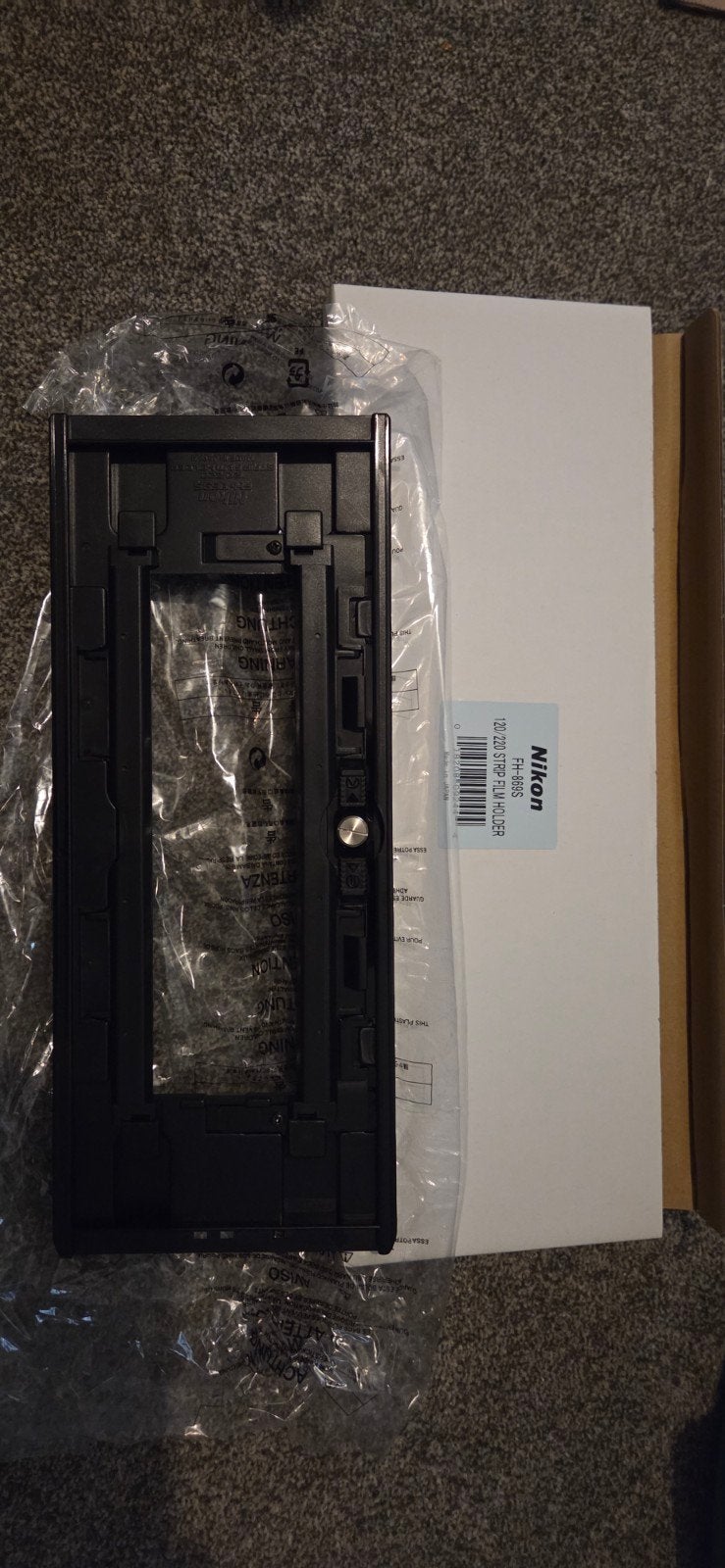 Nikon FH-869s Filmhouder voor 120/220 film nikon coolscan, Computers en Software, Scanners, Ophalen of Verzenden, Zo goed als nieuw
