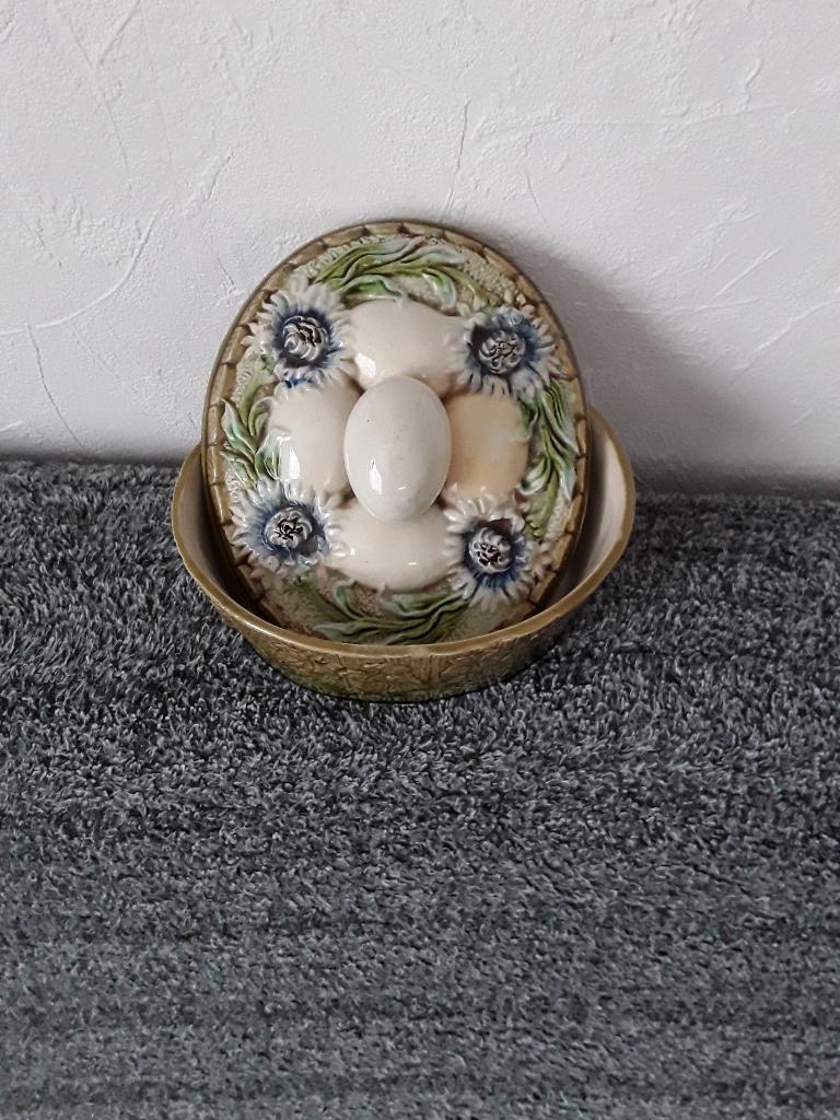 Majolica eierschaal mand  aardewerk, Ophalen