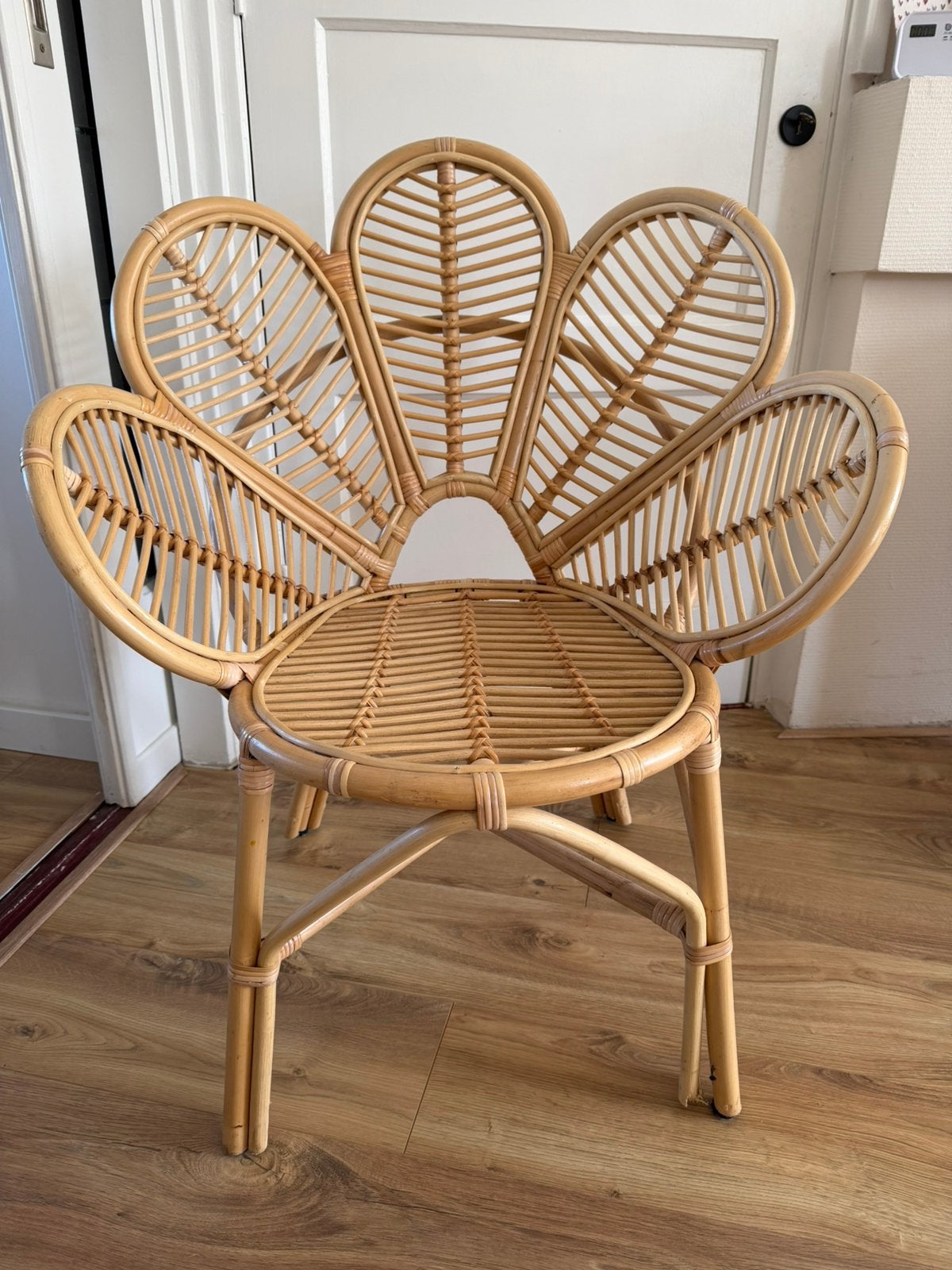 Bamboe stoel bloem, Huis en Inrichting, Stoelen, Ophalen, Overige materialen, Gebruikt, Bruin