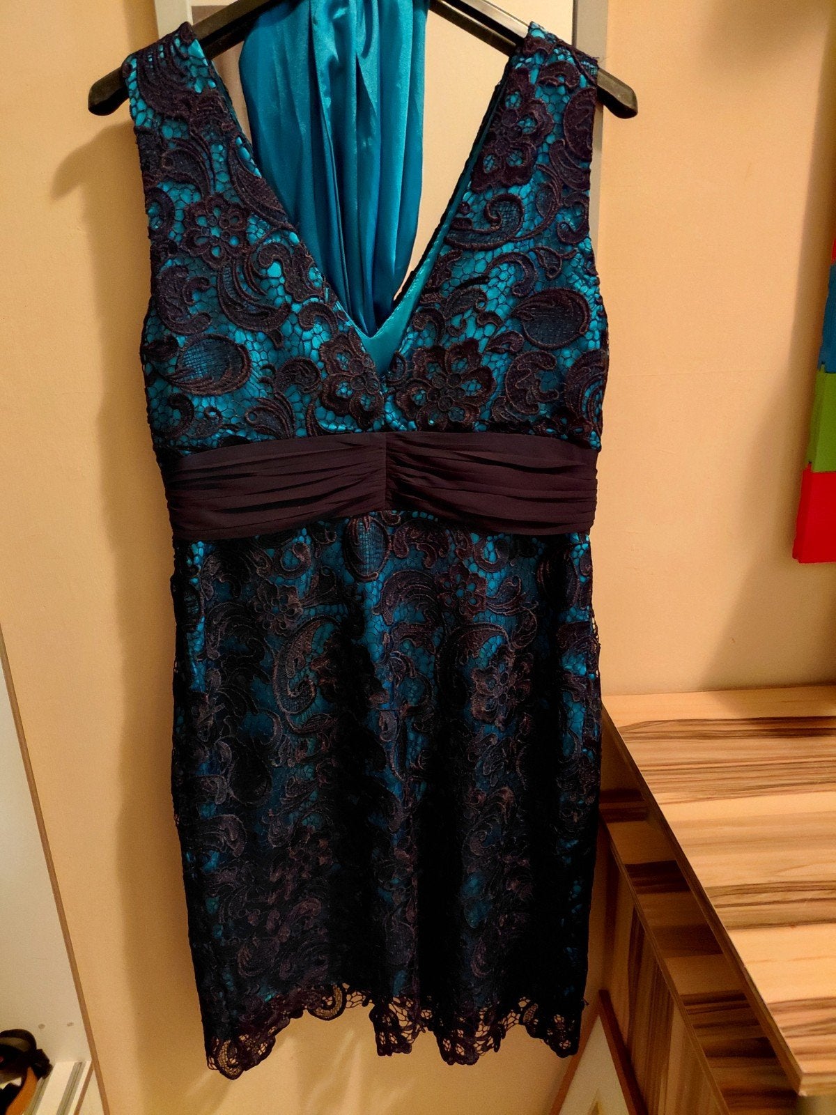 Feestelijke jurk met bijpassende sjaal, Kleding | Dames, Gelegenheidskleding, Ophalen, Zo goed als nieuw, Overige typen