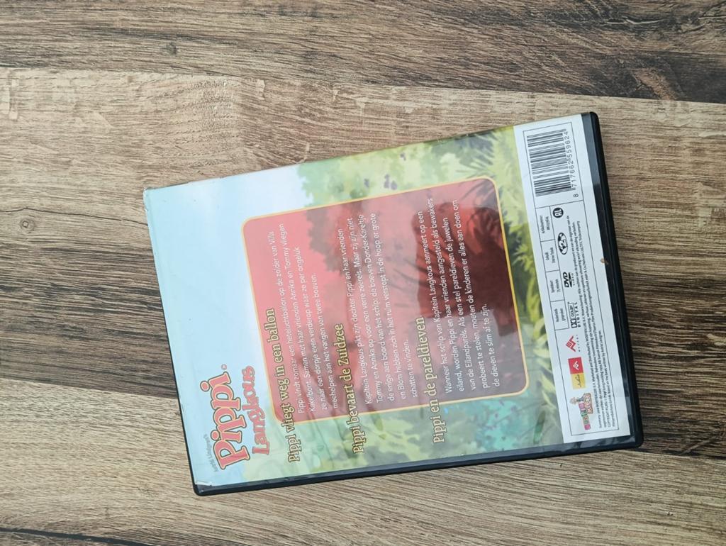 Pippi Langkous DVD - Pippi vliegt weg/Pippi en de pareldieve, Avontuur, Gebruikt, Alle leeftijden, Ophalen of Verzenden