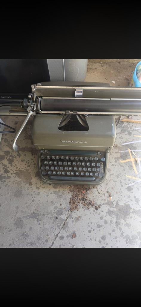 Typemachine, Ophalen, Zo goed als nieuw