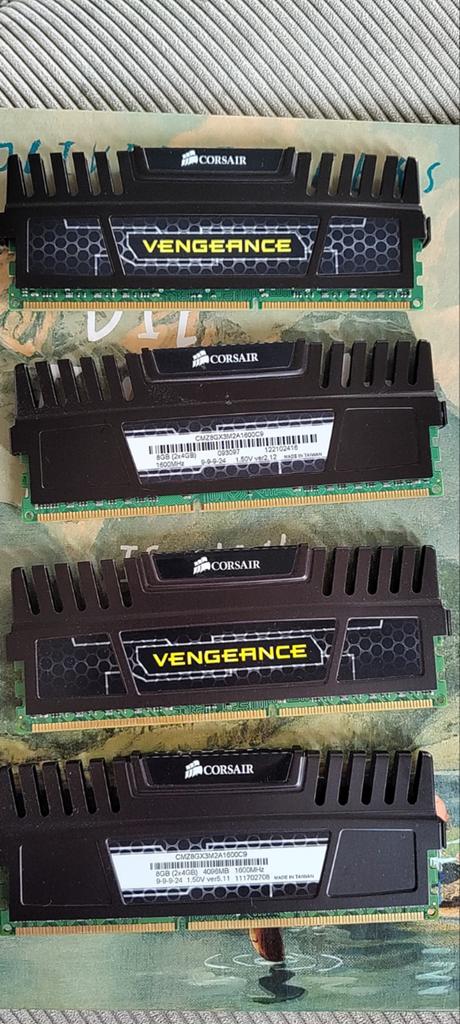 4x Corsair Vengeance 8GB (2x4GB) DDR3 RAM 1600MHz, 8 GB, DDR3, Ophalen of Verzenden, Zo goed als nieuw