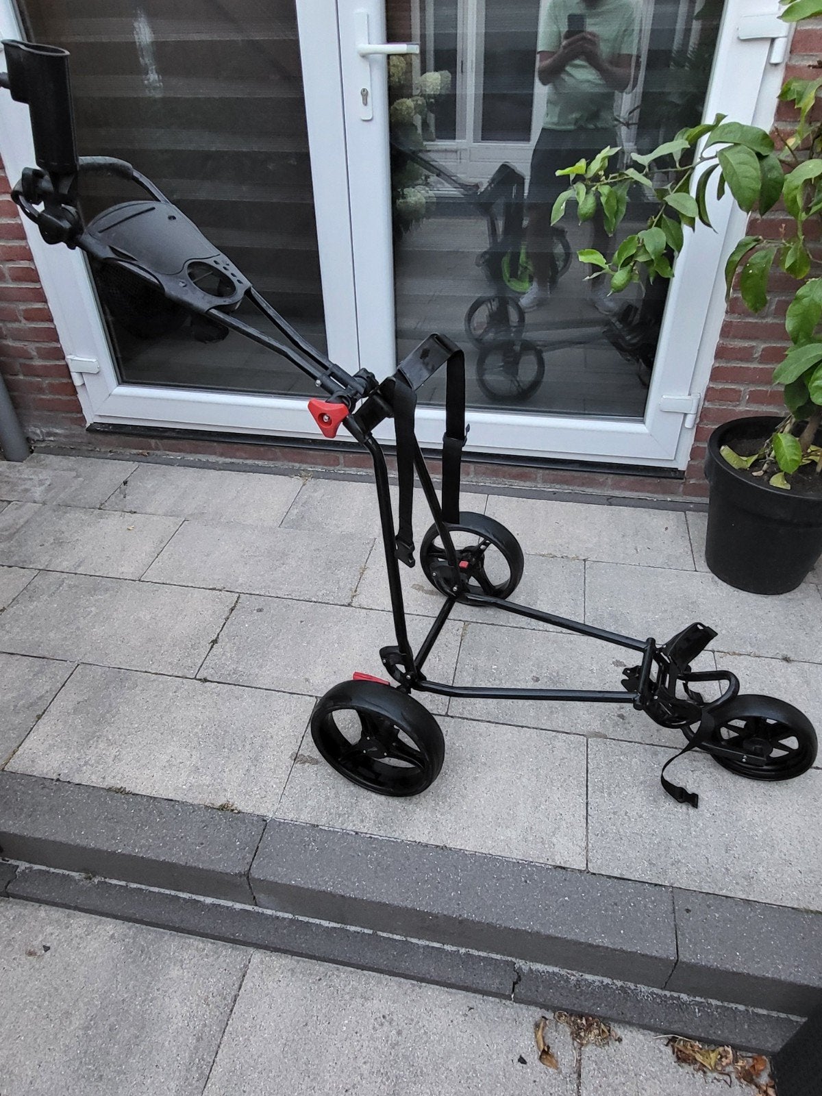 Zo goed als nieuwe golftrolley met voetrem en parapluhouder, Ophalen, Zo goed als nieuw, Golfkar