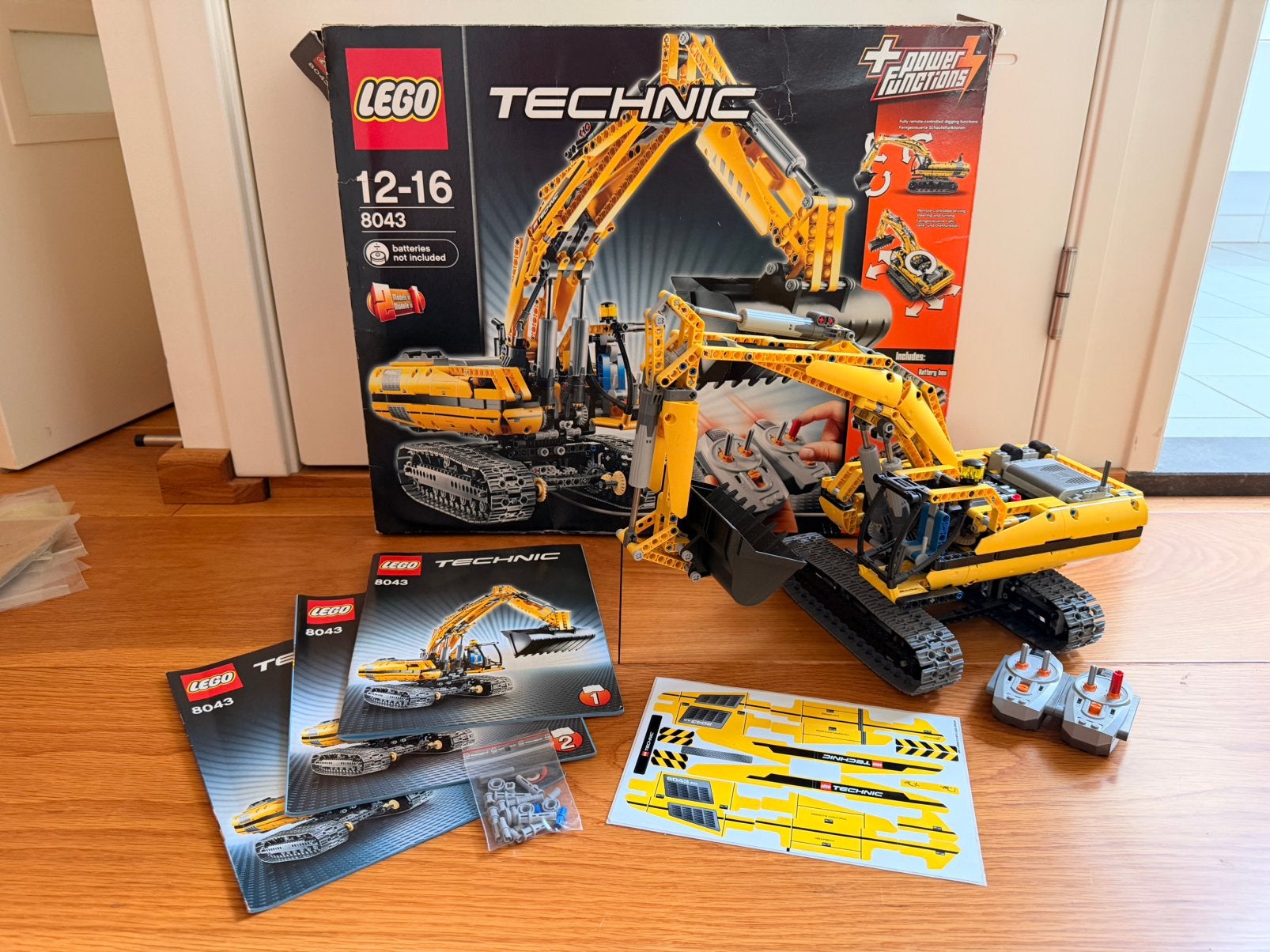 Lego Technic 8043 Graafmachine met motor, Ophalen, Compleet, Lego, Zo goed als nieuw