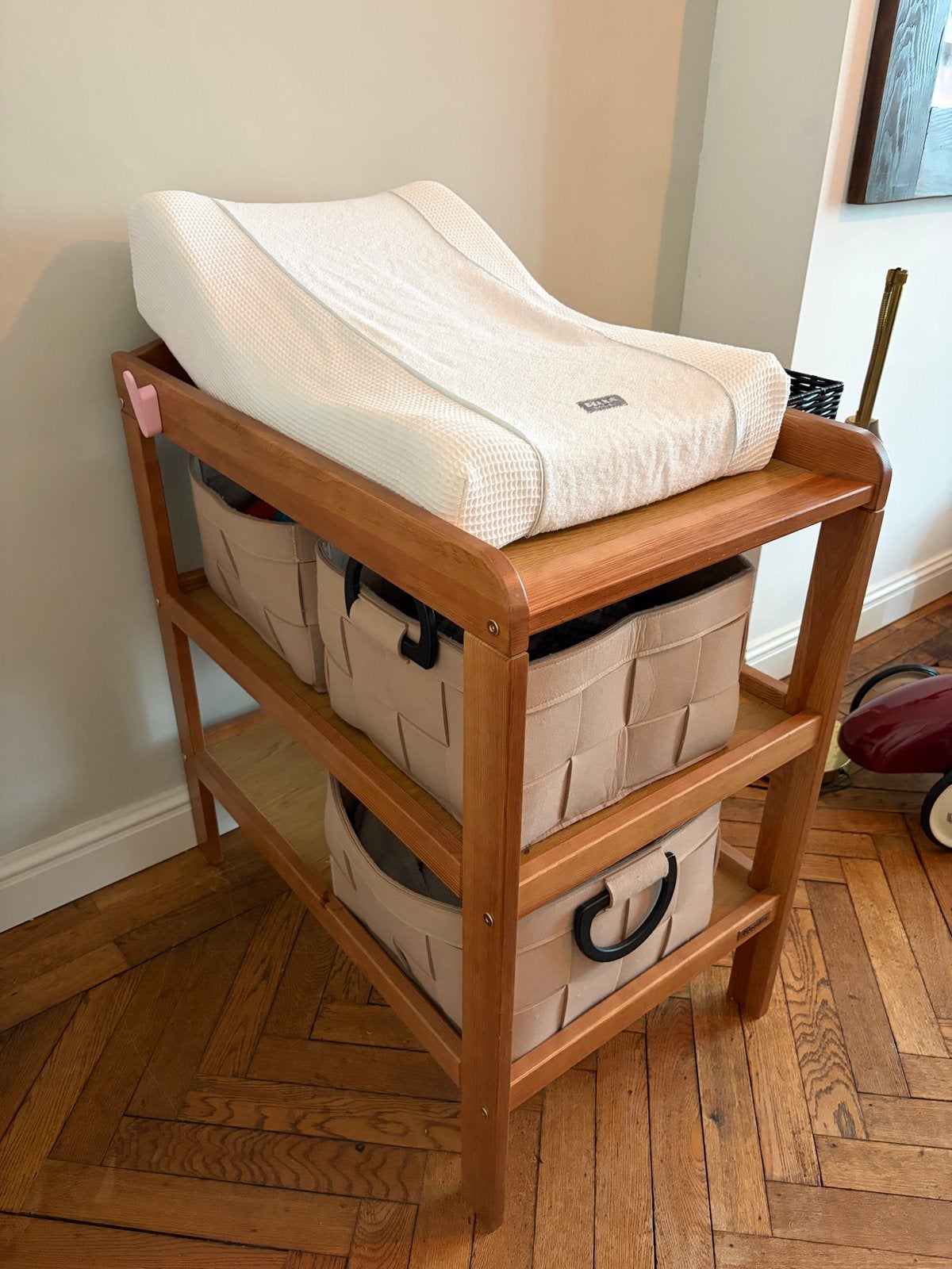 Houten Commode met Aankleedkussen en Opbergmanden, Gebruikt, Aankleedkussen, Standaard, Ophalen
