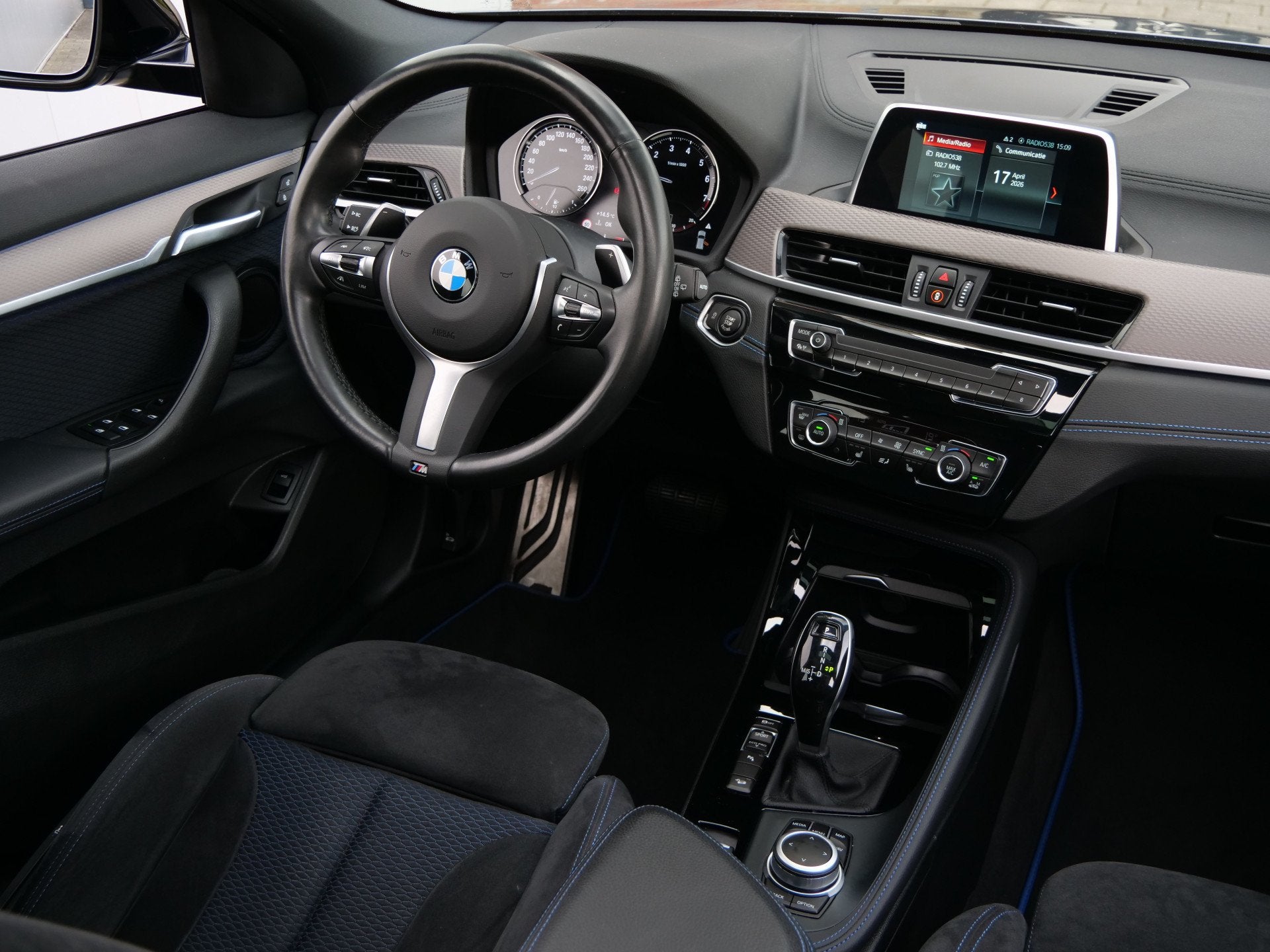 BMW X2 M35i High Executive 306 Pk Automaat Navigatie / Camer, Auto's, BMW, 1998 cc, X2, Gebruikt, 4 cilinders