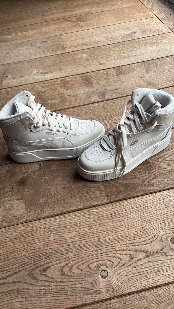 Nieuwe sneakers puma maat 40, Ophalen of Verzenden, Zo goed als nieuw, Sneakers of Gympen