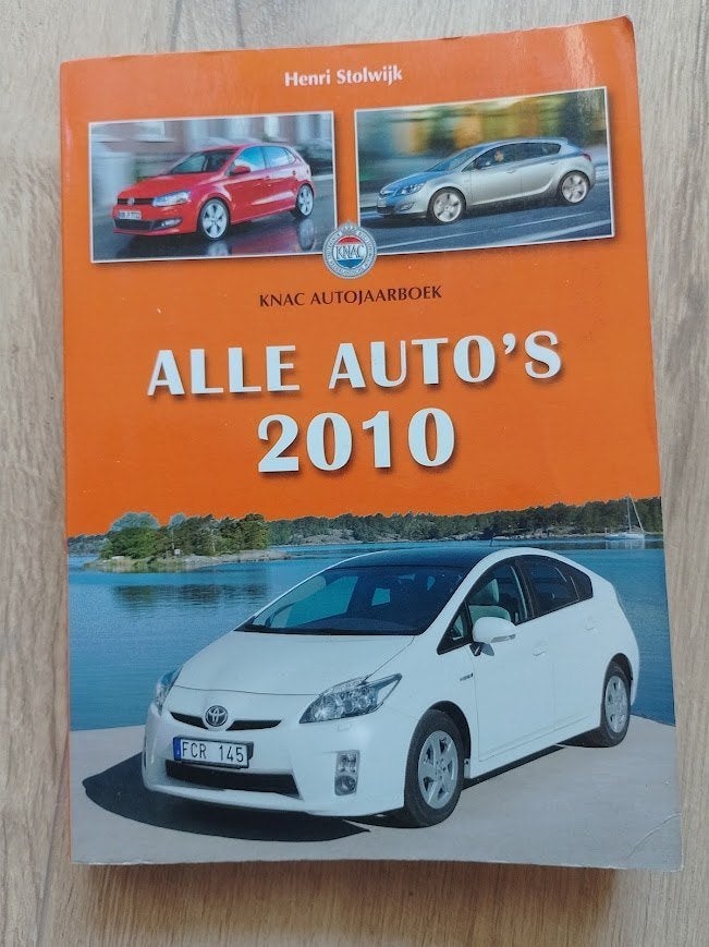 Alle autos 2010 KNAC Autojaarboek, Ophalen of Verzenden, Zo goed als nieuw, Overige merken