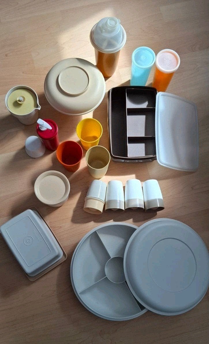 Uitgebreide Tupperware set - Diverse kleuren en types, Huis en Inrichting, Keuken | Tupperware, Ophalen of Verzenden, Gebruikt