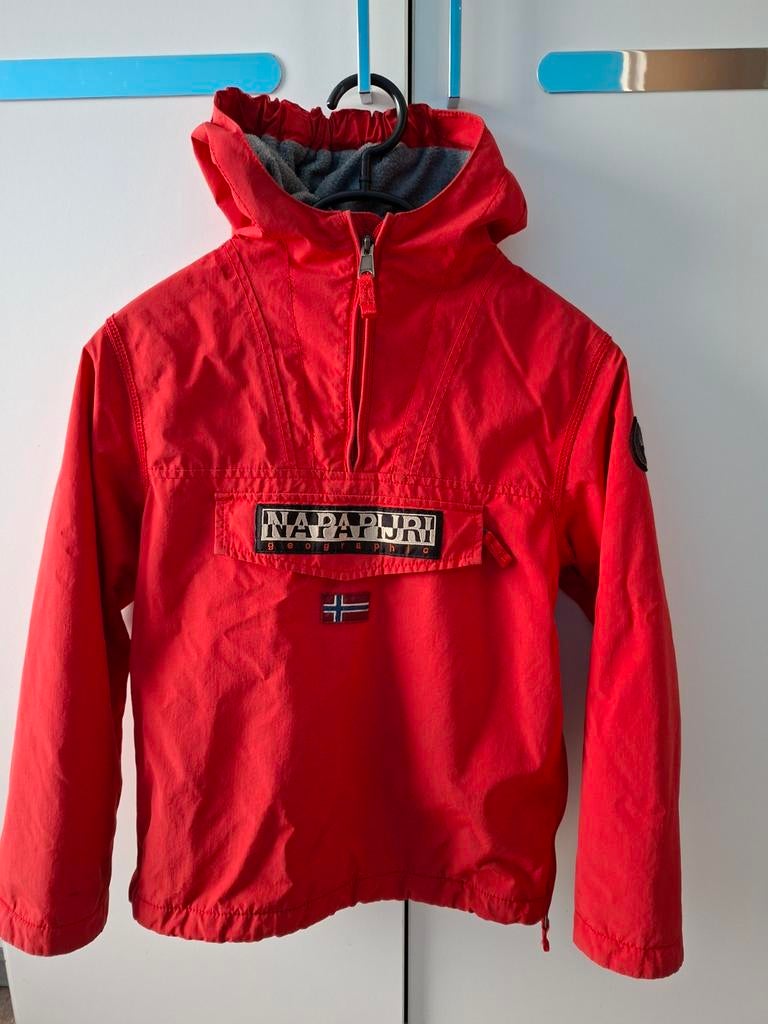 Napapijri Anorak Jas Rood - Kinderen mat 140, Ophalen of Verzenden, Zo goed als nieuw, Napapijri, Jongen of Meisje