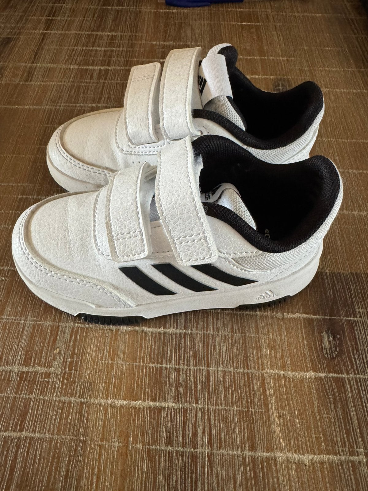 Adidas jongens sneakers maat 24, Schoenen, Ophalen of Verzenden, Zo goed als nieuw, Jongen