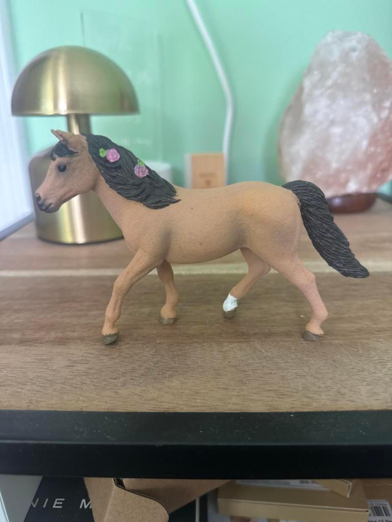 Schleich paard met bloemen in manen, Ophalen of Verzenden, Gebruikt, Jongen of Meisje