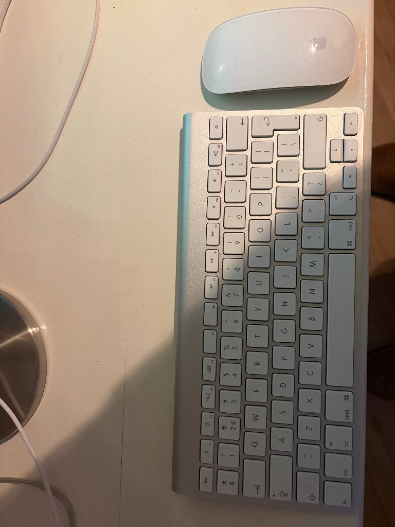 Apple toetsenbord en Magic Mouse, Ophalen of Verzenden, Zo goed als nieuw, Draadloos, Qwerty