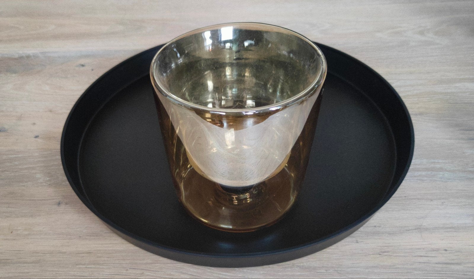 Amber-/caramel kleurige pot of vaas met olie effect glans, Huis en Inrichting, Woonaccessoires | Vazen, Beige, Ophalen of Verzenden