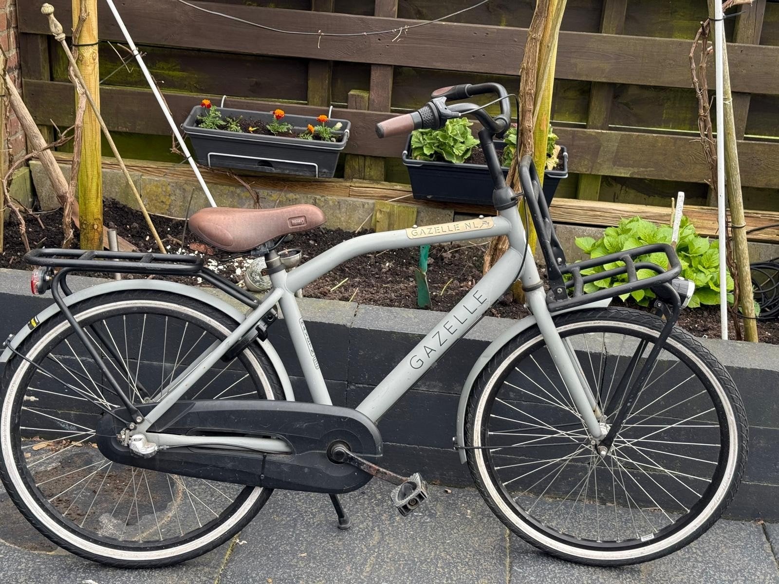 Gazelle heavy duty jongens fiets 24inch
3 versnellingen shim, Fietsen en Brommers, Fietsen | Heren | Herenfietsen, Ophalen, Gazelle