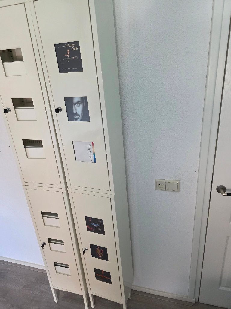 cd kast metaal ikea, Ophalen, Gebruikt, 75 tot 150 discs, Metaal