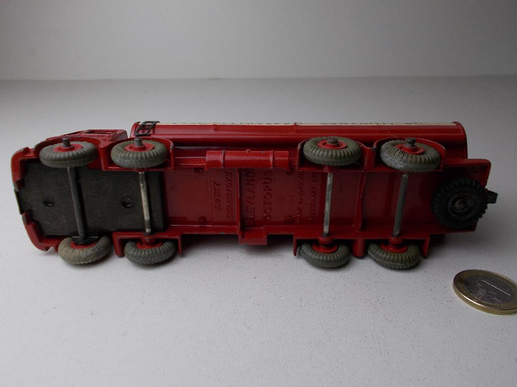1959 Dinky SuperToys 943 LEYLAND OCTOPUS "ESSO" TANKER Izgst, Hobby en Vrije tijd, Modelauto's | 1:43, Ophalen of Verzenden, Zo goed als nieuw