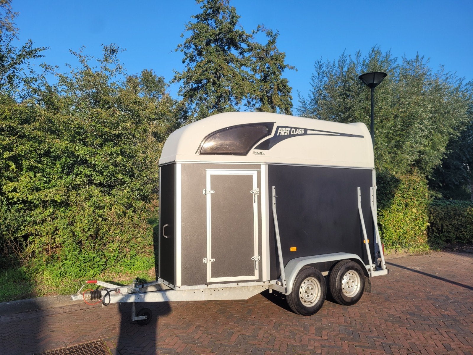 Nieuw opgebouwde Atec 1.5 paards trailer met kunststof bodem, Ophalen, Zo goed als nieuw, 1½-paards trailer